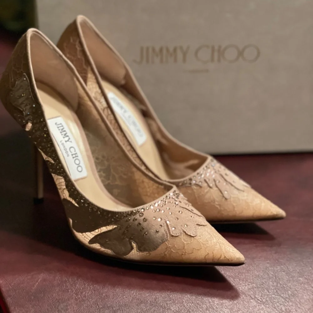 Shoes - Picture 4 of 5